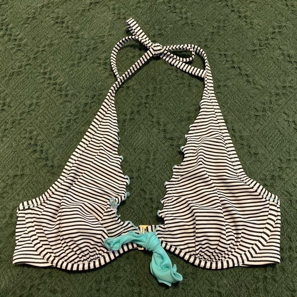 Victoria’s Secret Black And White Striped Wired Bikini Top Size 34D